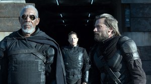 Malcolm Beech (Morgan Freeman), Kara (Zoë Bell) and Sykes (Nikolaj Coster-Waldau) in Oblivion