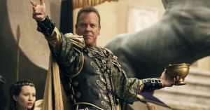 Pantomime villain Corvus (Kiefer Sutherland) in Pompeii